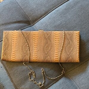 NWOT Inc Concepts Vintage Style Snakeskin Embossed Clutch Bag with Chain Strap.
